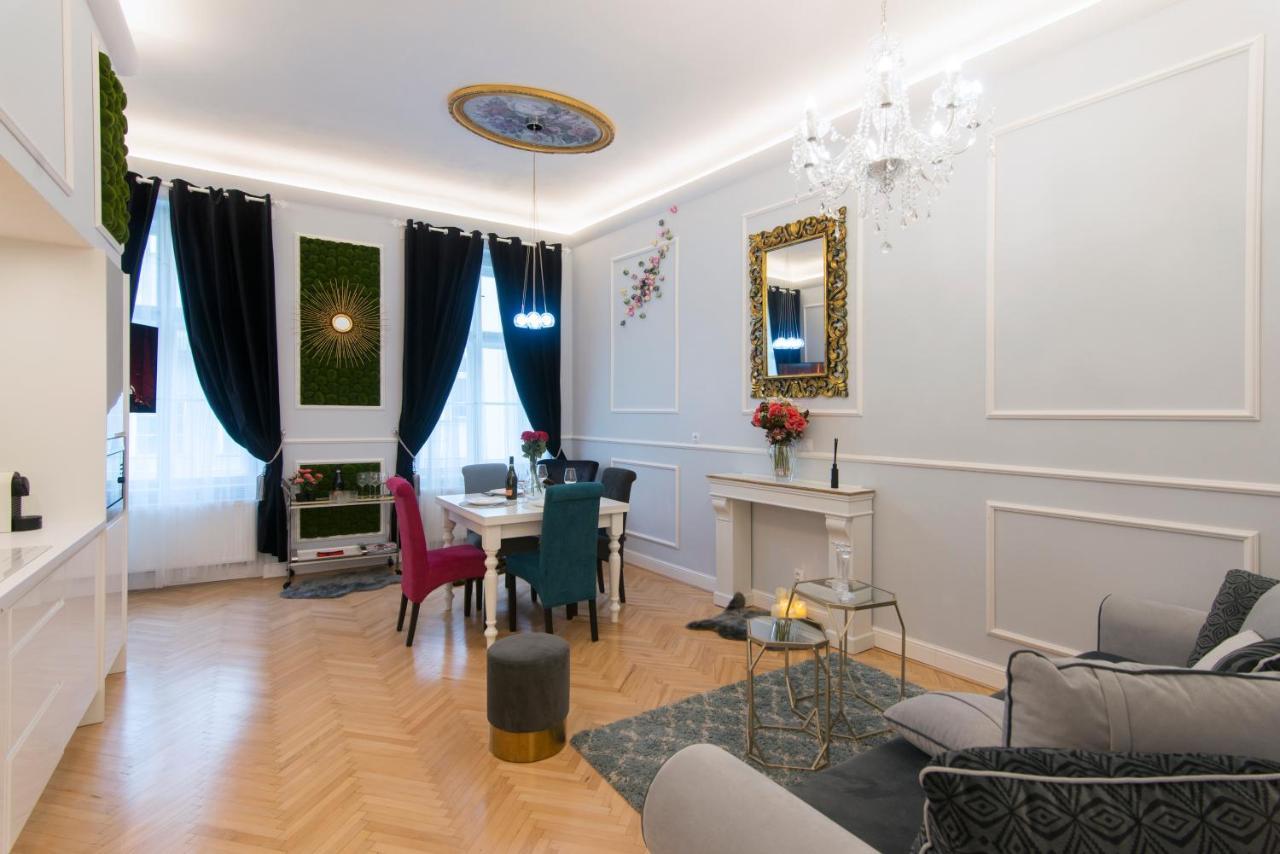 פראג Vogue Apartment Near By Wenceslas Square מראה חיצוני תמונה
